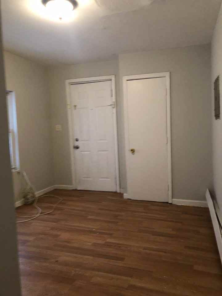 176 Stuyvesant Ave #1L - Photo 2 of 4