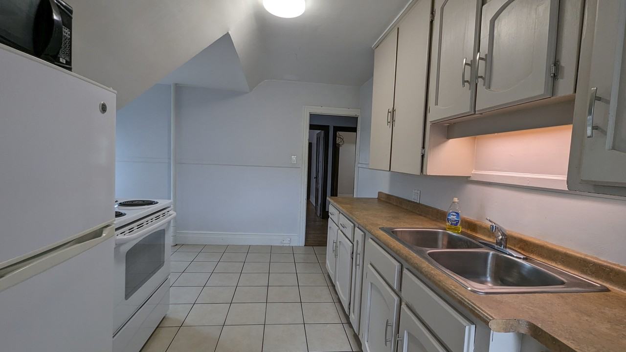 157 Herkimer Street #3 - Photo 4 of 13