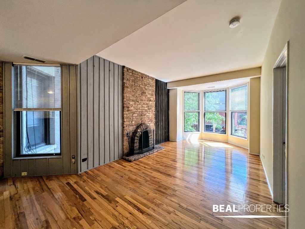 600 W Surf St #604-3 - Photo 3 of 13