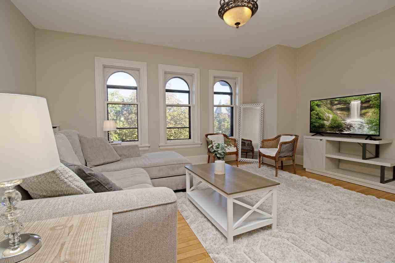 598 Summit Ave #3 - Photo 2 of 20