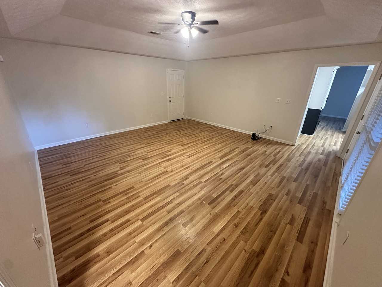 1088 Pierce Rd #B - Photo 5 of 29