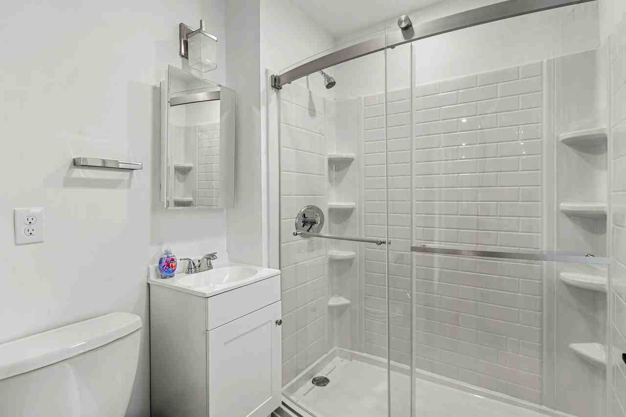 18 Benedict St #11 - Photo 5 of 20