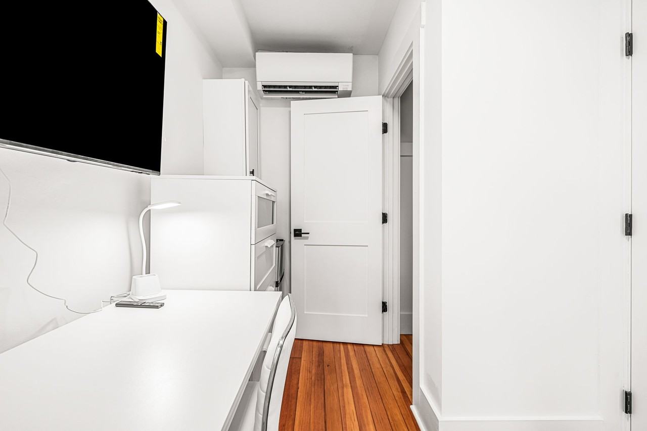 18 Benedict St #8 - Photo 4 of 18