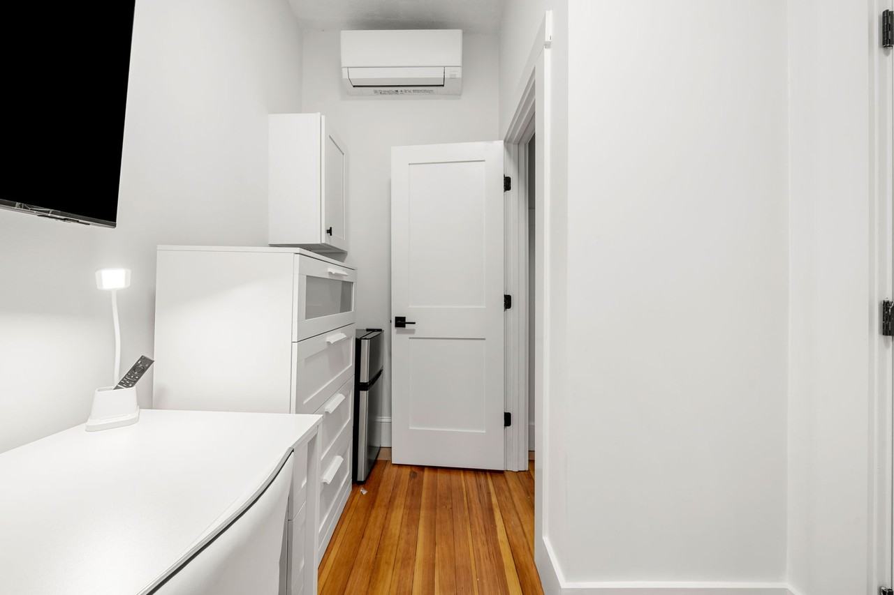 18 Benedict St #7 - Photo 3 of 23