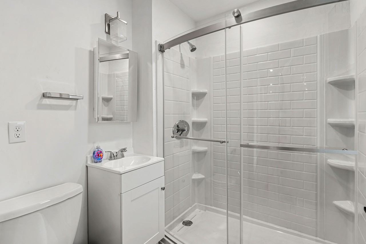 18 Benedict St #6 - Photo 5 of 22