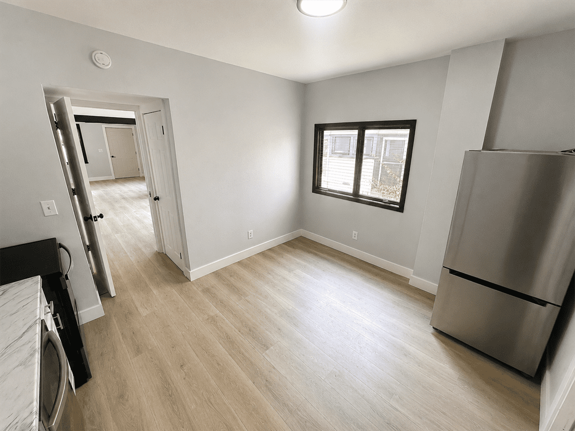249 Lexington Ave #249 - Photo 3 of 13
