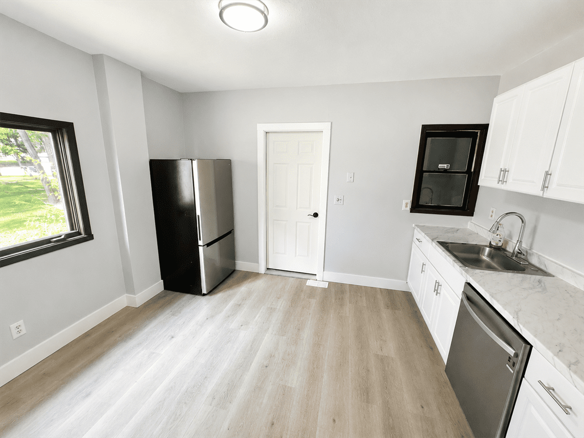 249 Lexington Ave #249 - Photo 4 of 13
