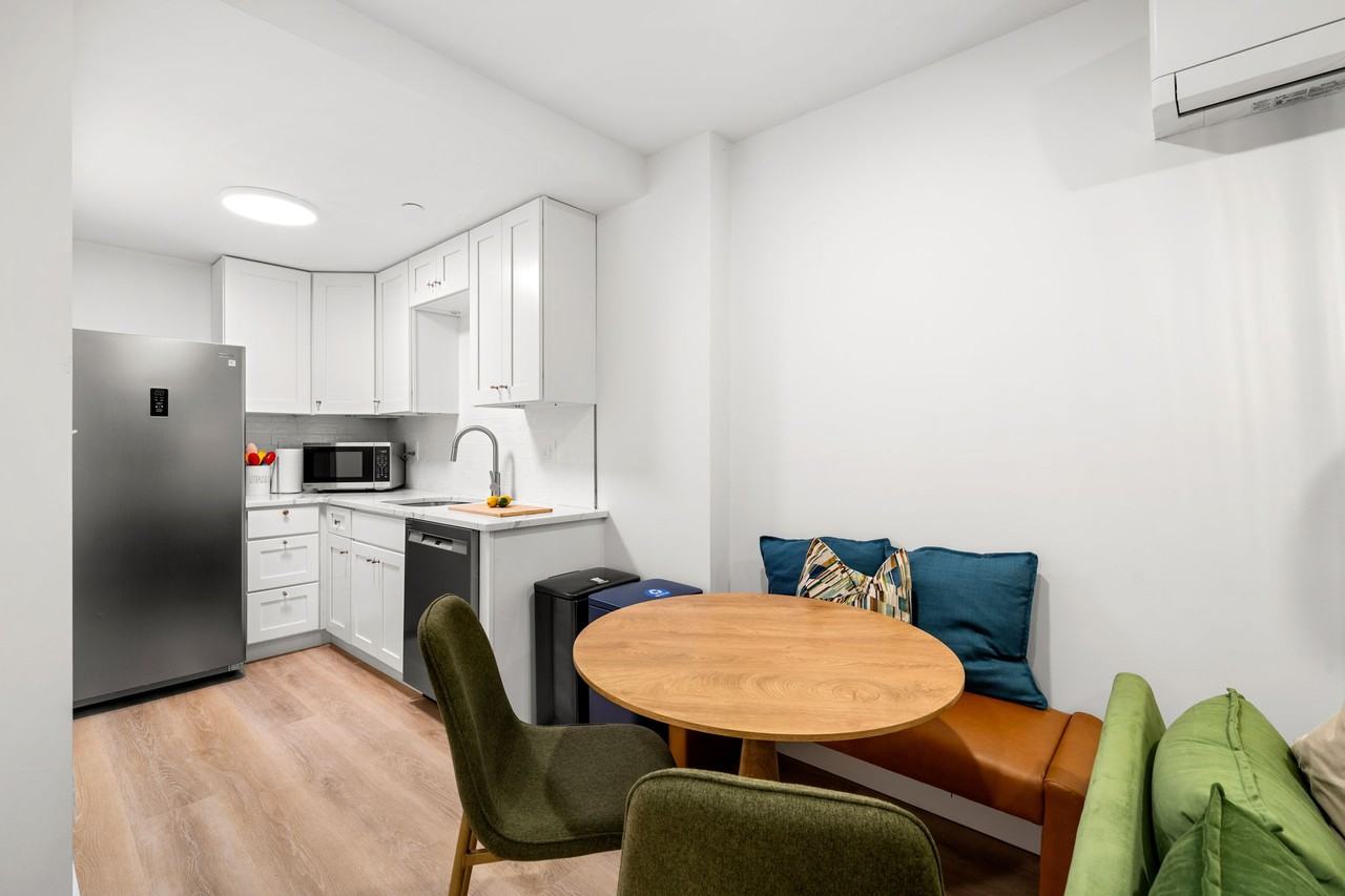 18 Benedict St #4 - Photo 6 of 21