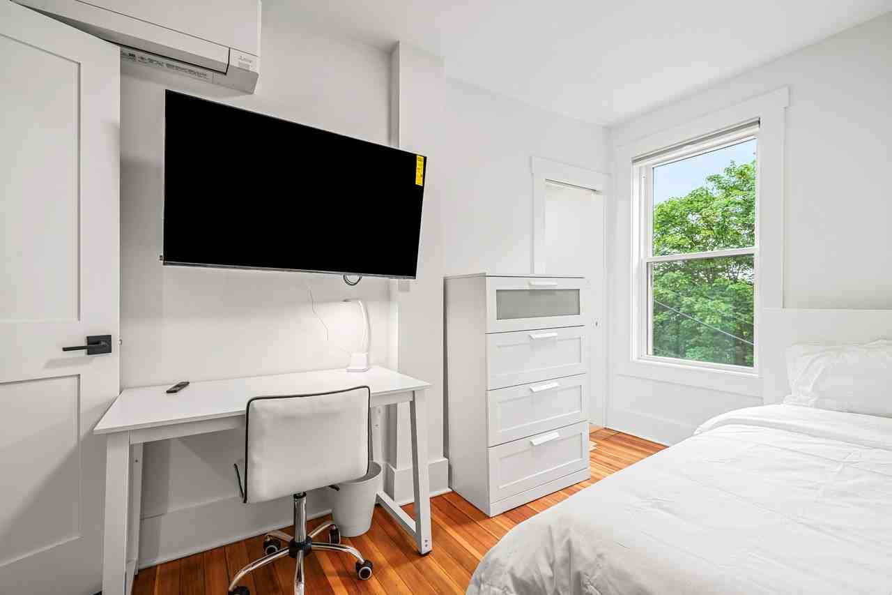 18 Benedict St #2 - Photo 3 of 18