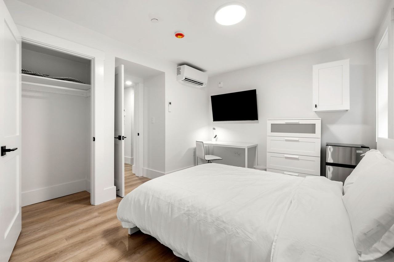 18 Benedict St #1 - Photo 3 of 22