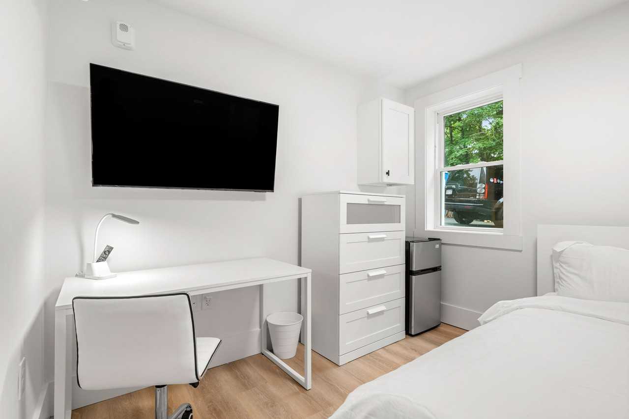 18 Benedict St #1 - Photo 4 of 22