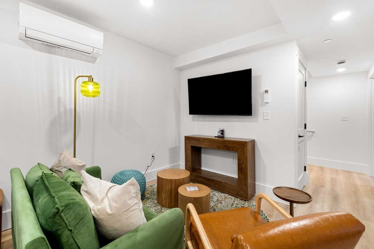 18 Benedict St #1 - Photo 7 of 22