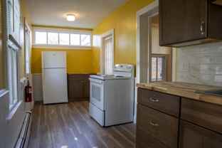 462 N Charlotte St #B - Photo 1 of 1
