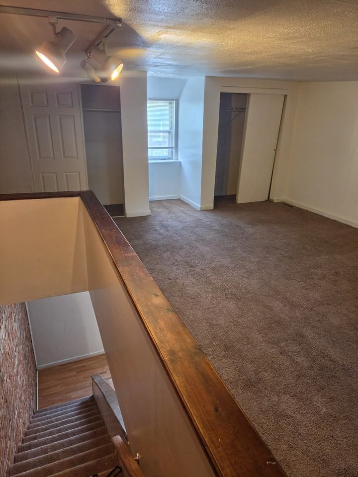 2102 Chippewa St #2 - Photo 6 of 12
