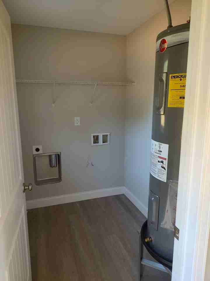 1607 N Green River Rd #NA - Photo 6 of 16