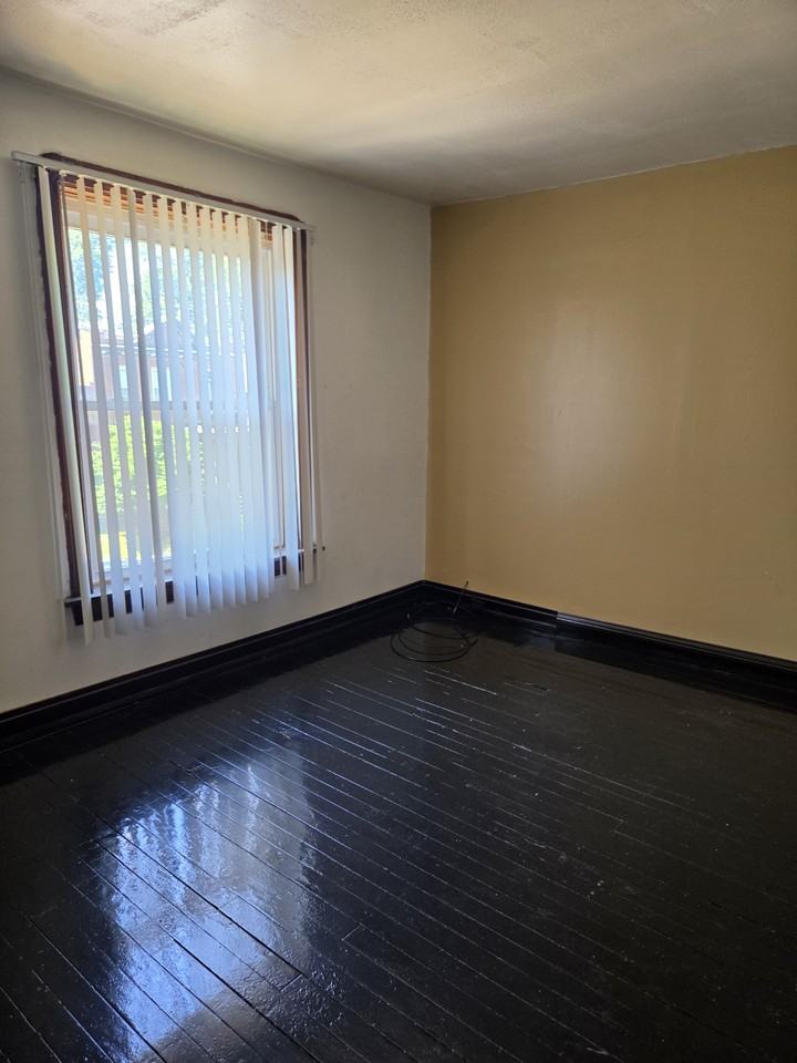 3421 Hartford St #2 - Photo 6 of 13