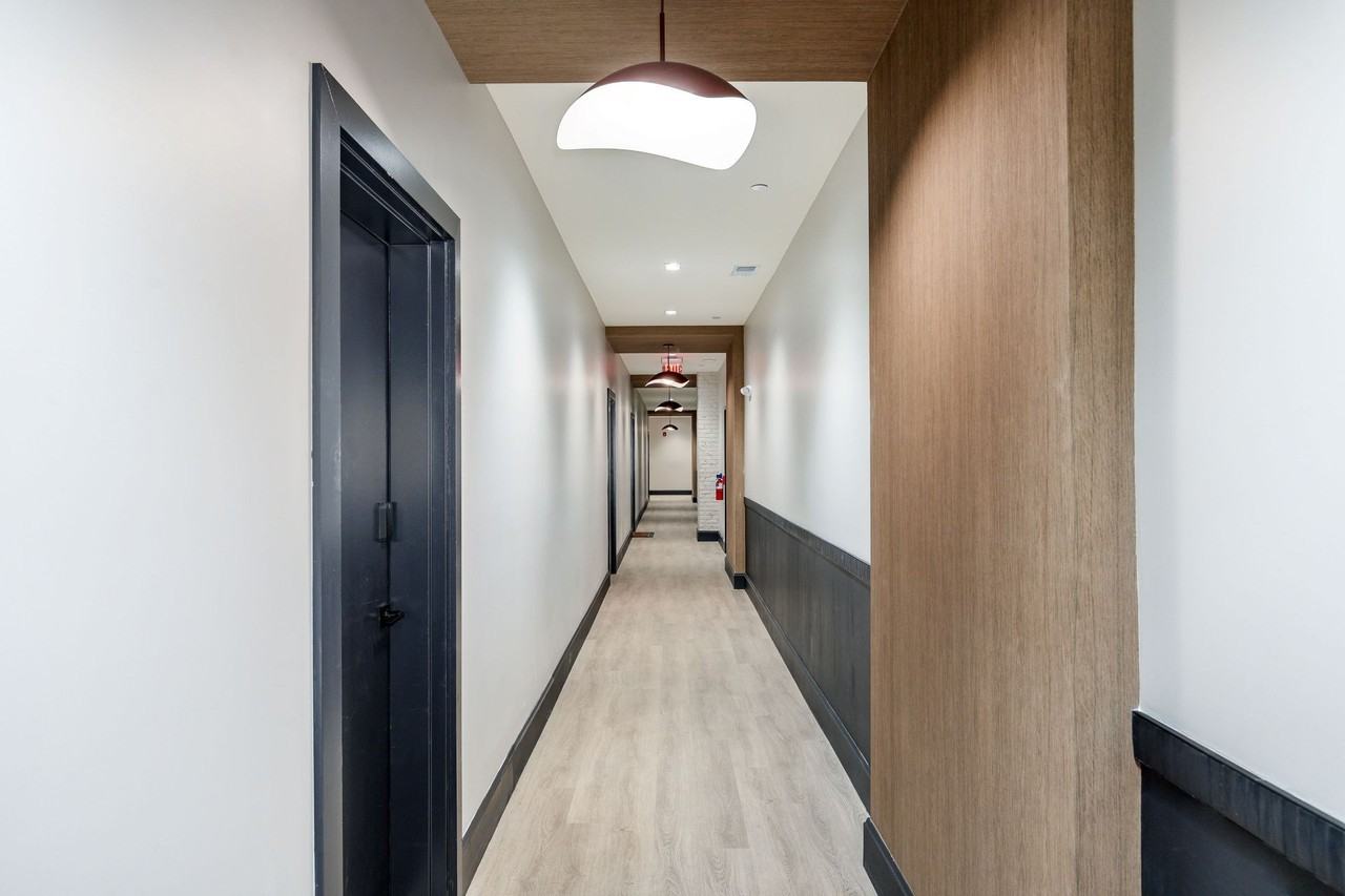 3003 Glenwood - Photo 4 of 50