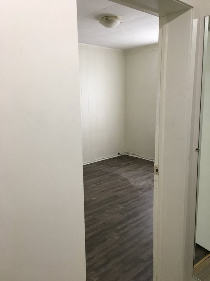 551 Bloor St W - Photo 4 of 6