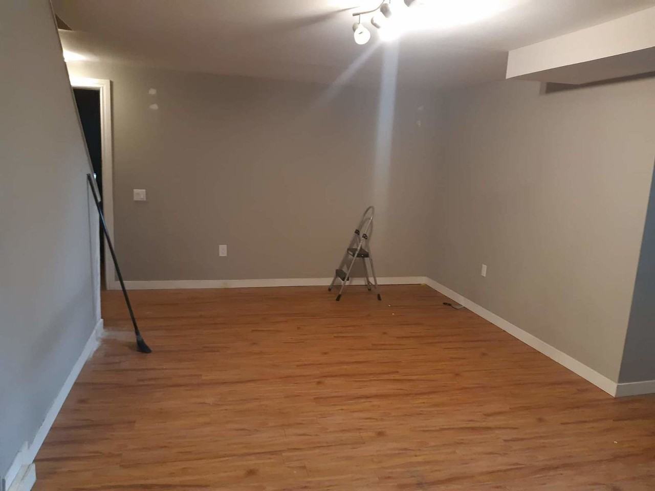460 72 Ave Ne - Photo 7 of 8