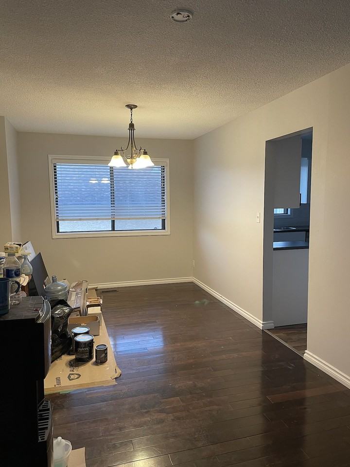 4317 42 St - Photo 6 of 17