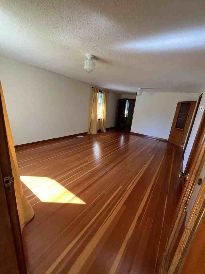516 1 Ave Ne - Photo 7 of 15