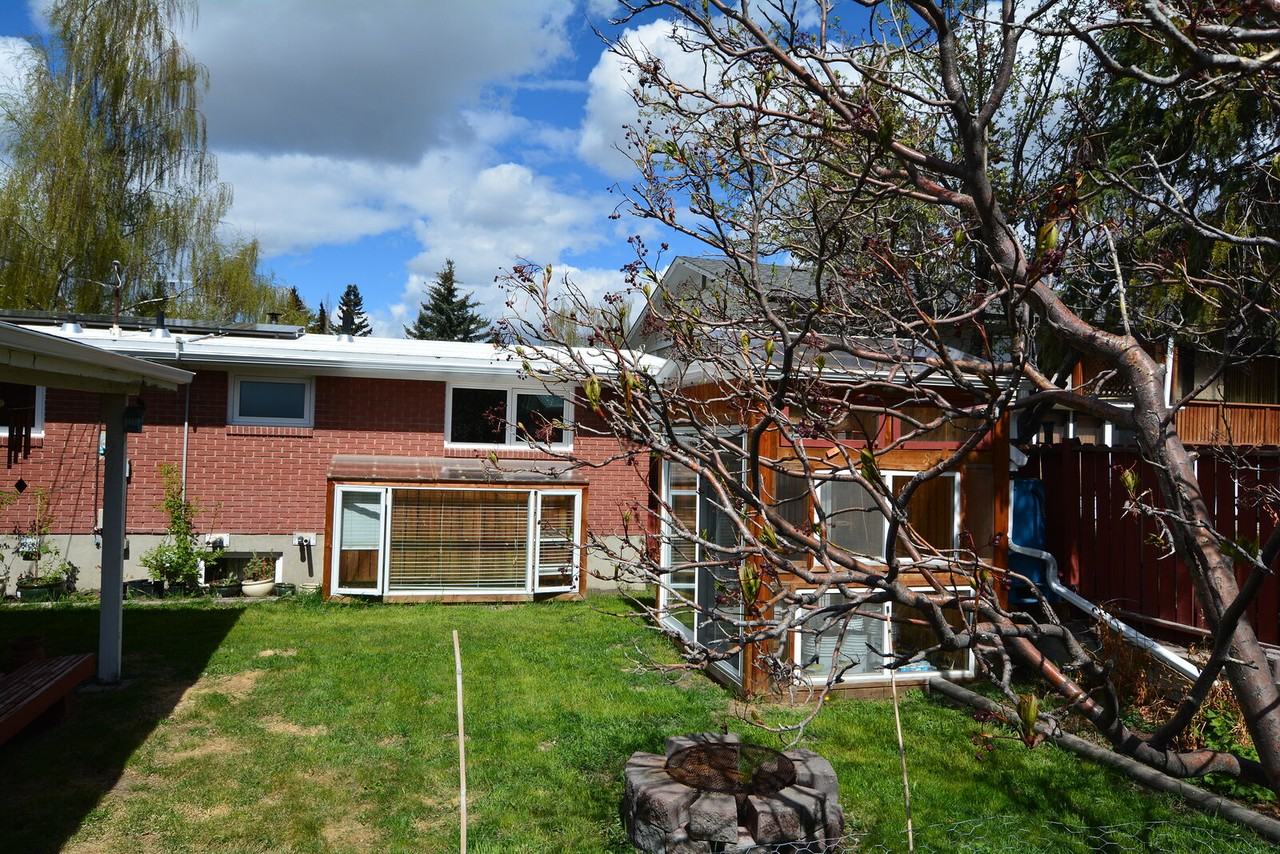 3808 Vancouver Cres Nw - Photo 3 of 15