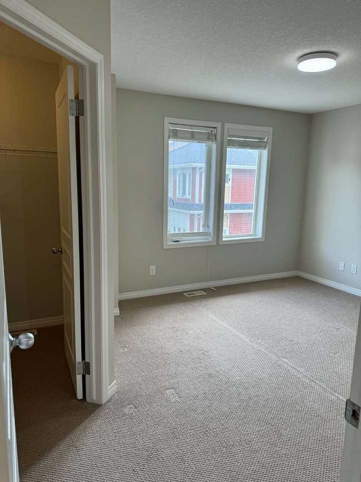 305 Auburn Bay Sq Se - Photo 4 of 26
