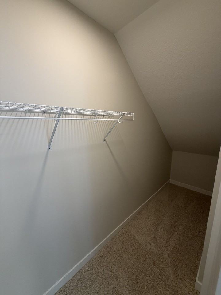 3399 41 St Se - Photo 5 of 10