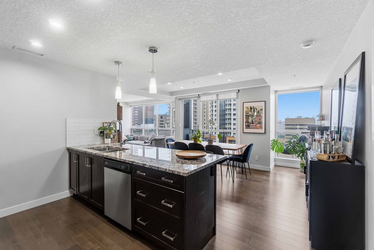 10238 Ultima Tower - Photo 3 of 24