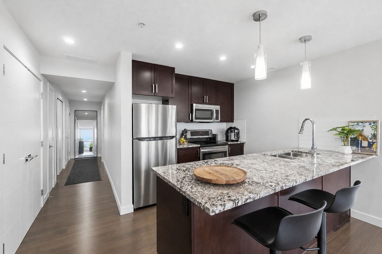 10238 Ultima Tower - Photo 7 of 24