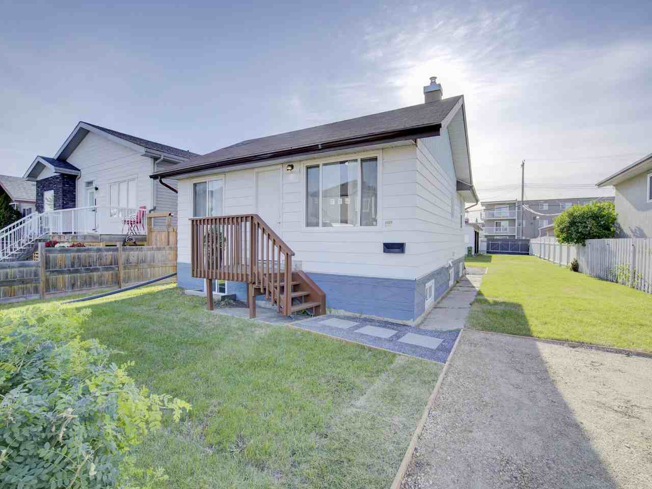 9909 157 St Nw - Photo 2 of 25