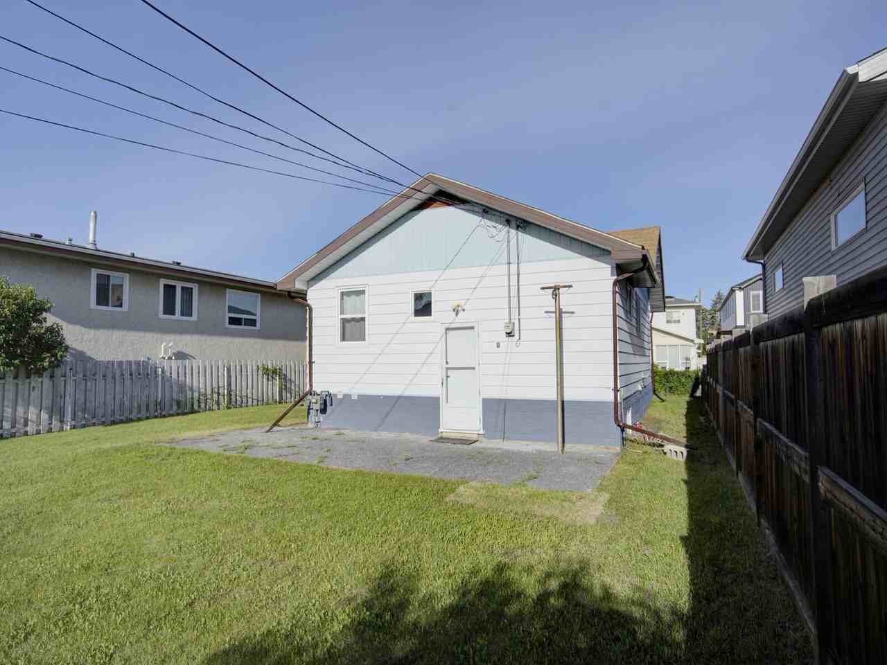 9909 157 St Nw - Photo 5 of 25