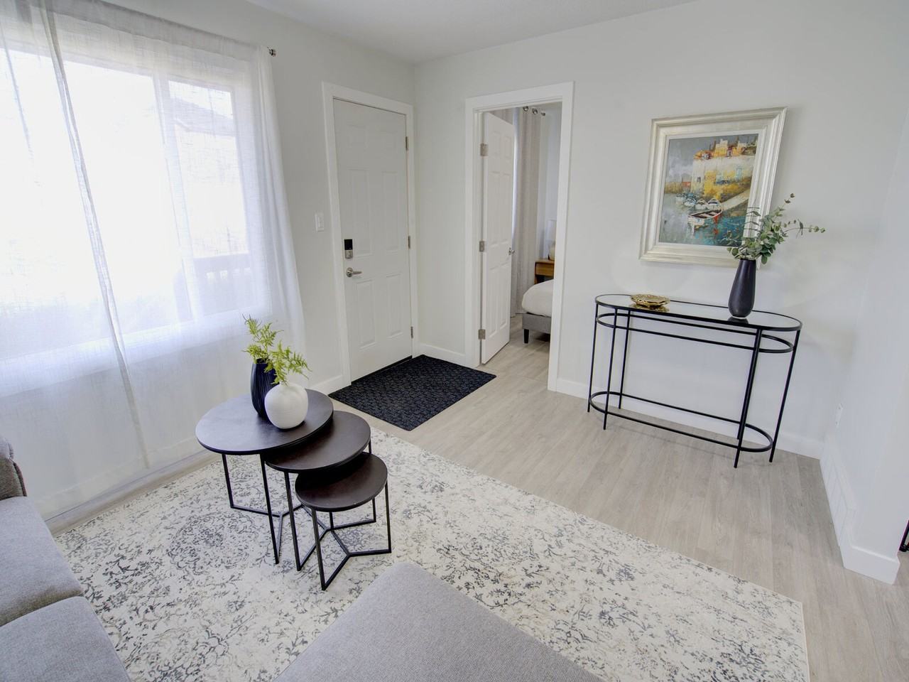 9909 157 St Nw - Photo 7 of 25