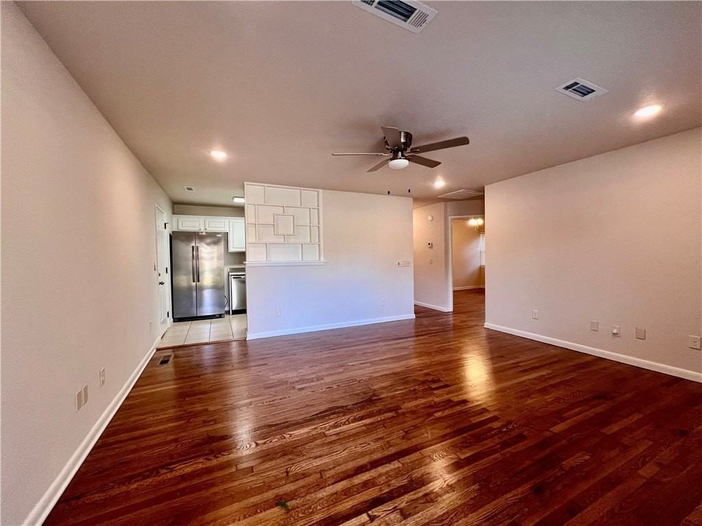 1666 N Oakland Ave - Photo 3 of 21