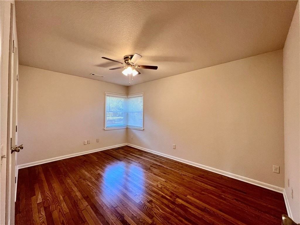 1666 N Oakland Ave - Photo 7 of 21