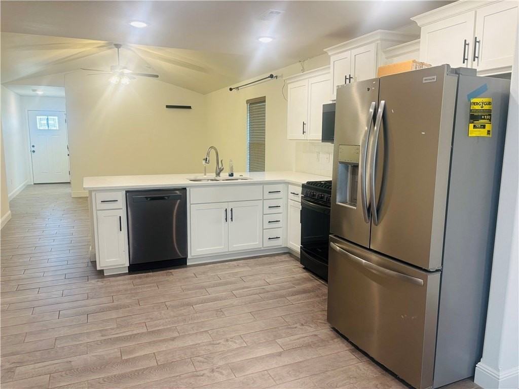 2131 Wildflower Dr - Photo 4 of 20