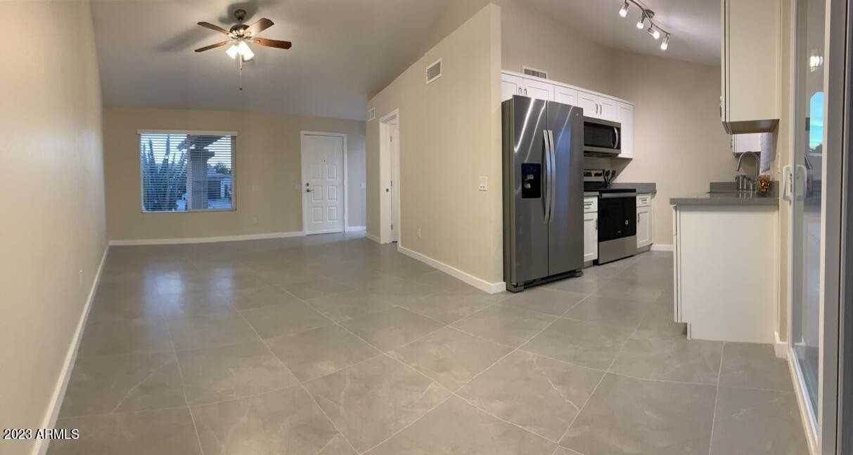 3014 W Runion Dr - Photo 3 of 13