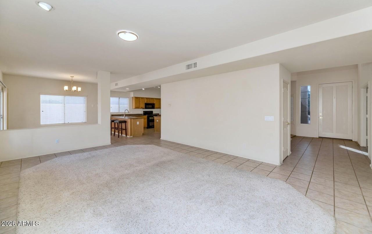 7212 W Surrey Ave - Photo 4 of 37