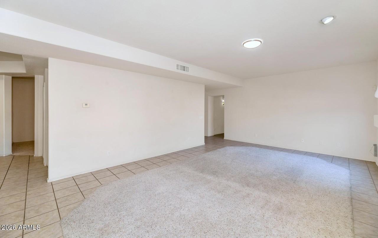 7212 W Surrey Ave - Photo 6 of 37