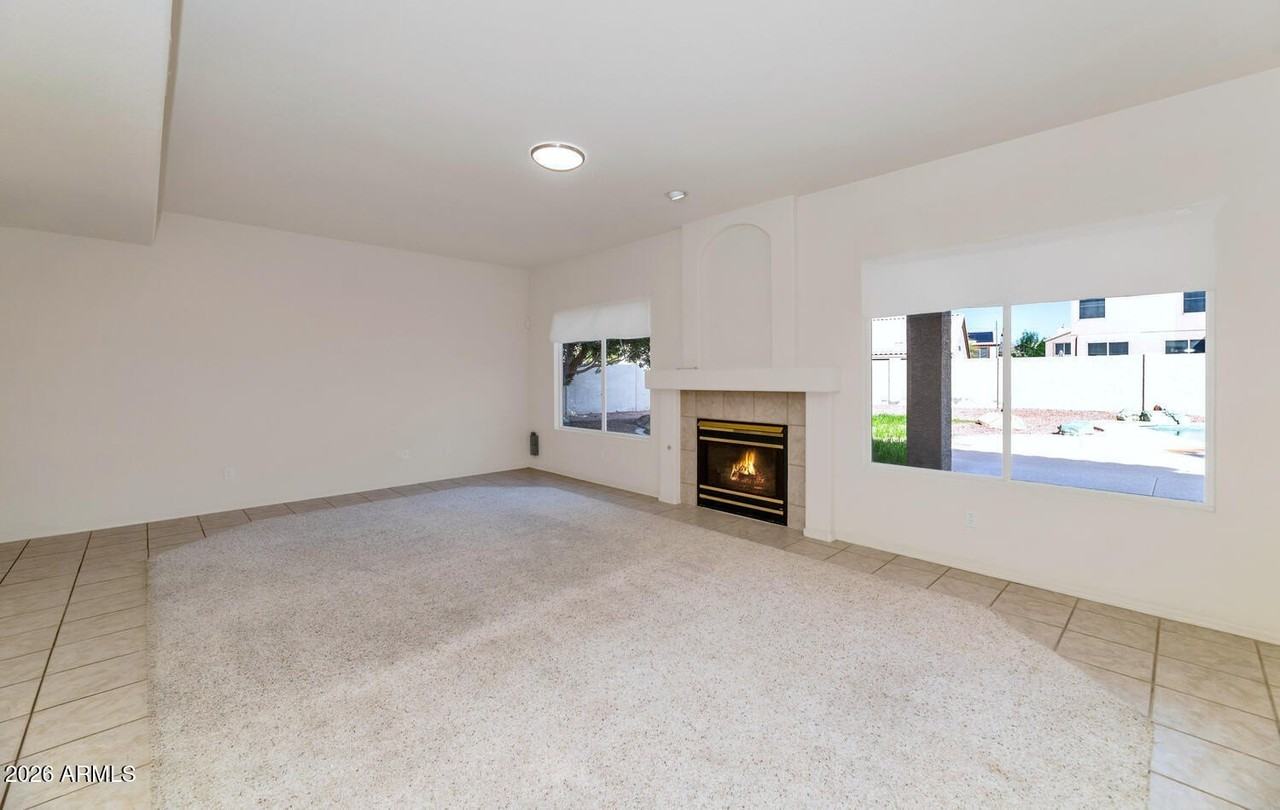 7212 W Surrey Ave - Photo 7 of 37