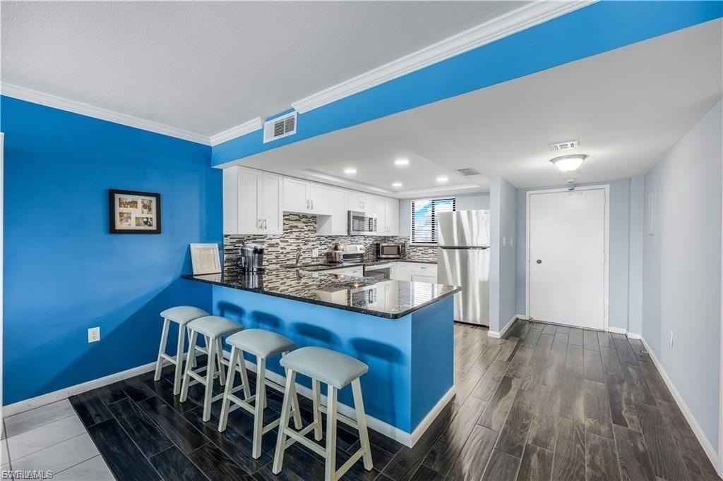 4260 Se 20th Pl Apt 206 - Photo 5 of 22
