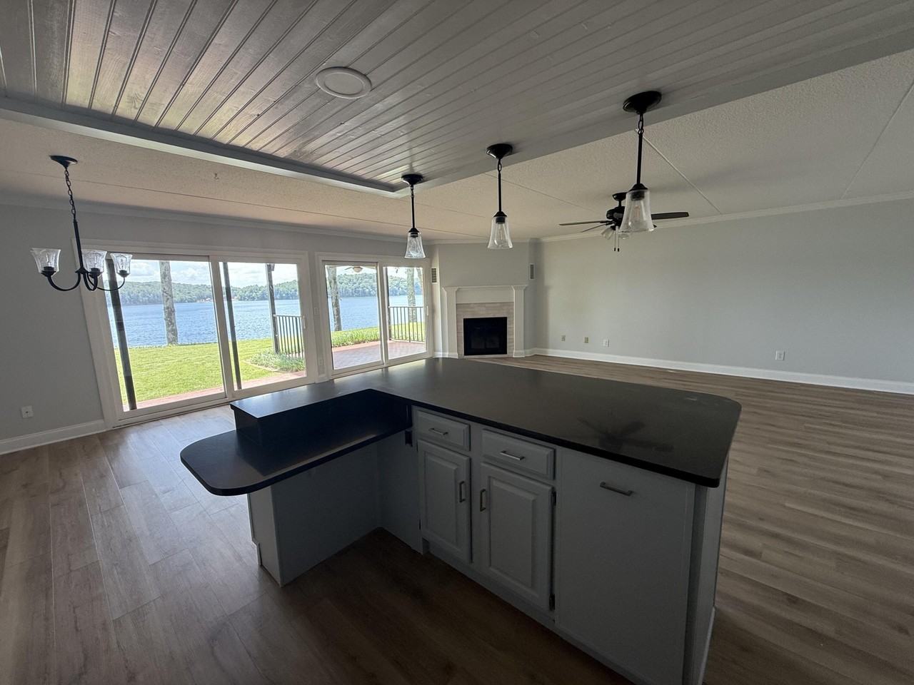 4336 Lakeshore Ln #102 - Photo 4 of 26