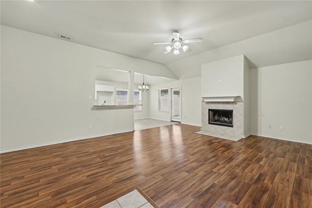 1111 Meadow Brook Dr - Photo 5 of 27