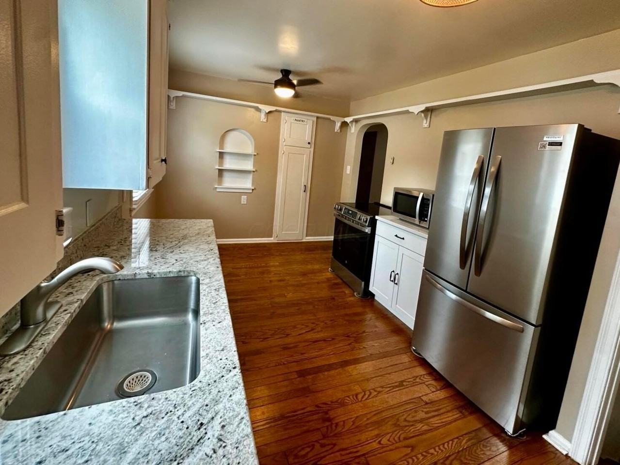 2778 Bellwood Ave - Photo 5 of 19