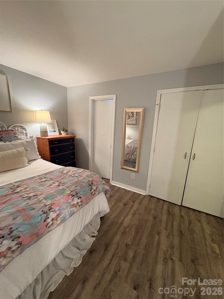 300 E Park Ave - Photo 4 of 6