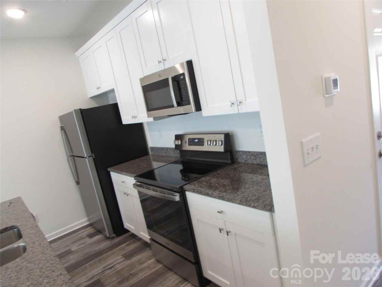 107 Blakeslee Ct #B - Photo 4 of 16