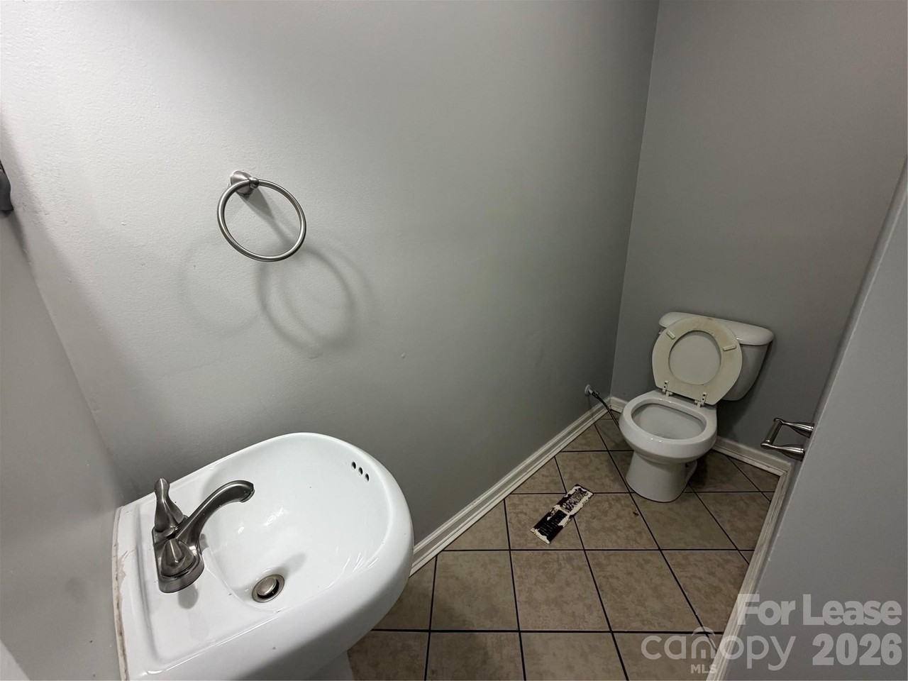 449 N Center St - Photo 7 of 23