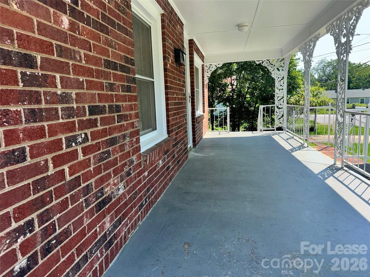 303 Garfield St - Photo 3 of 23