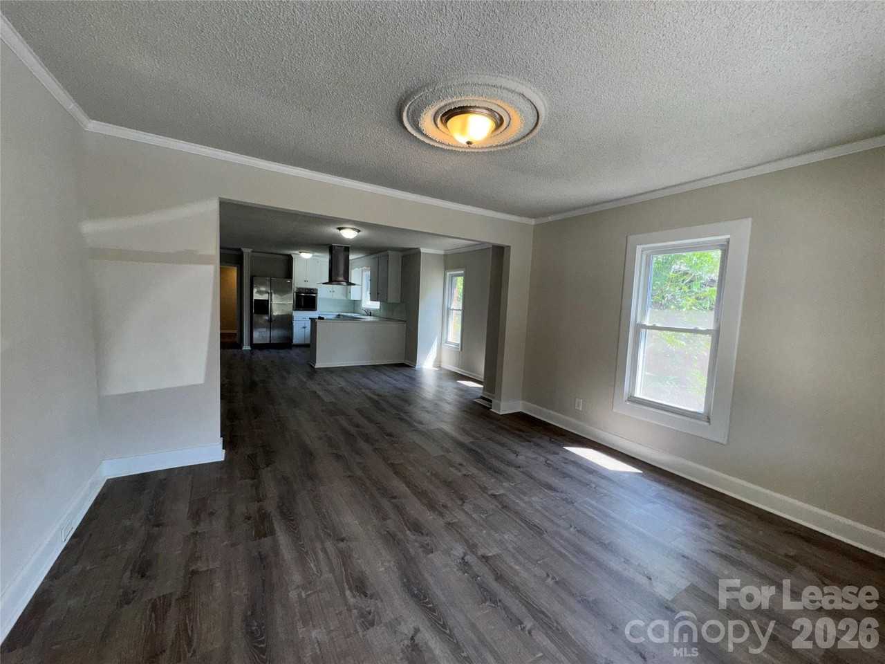 303 Garfield St - Photo 6 of 23