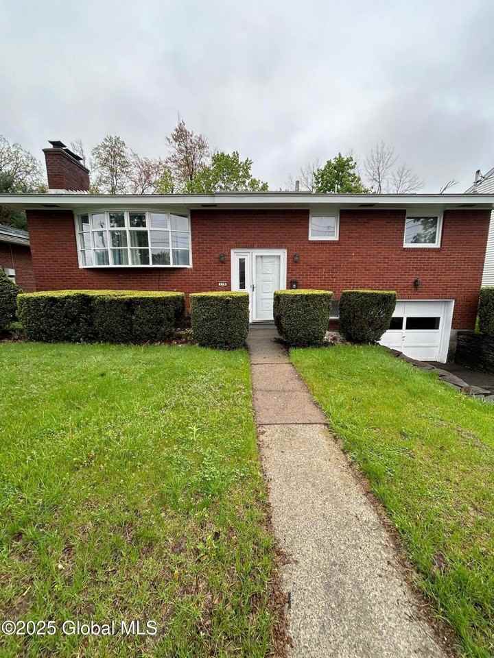 118 Kenosha St - Photo 2 of 15